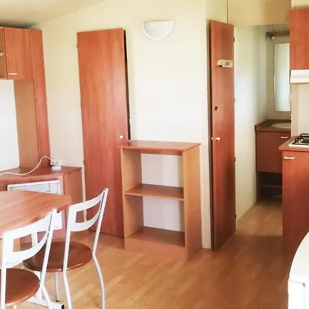 Camping Tikayan La Celestine Beynes  Buitenkant foto