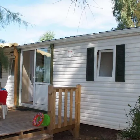 Camping Tikayan La Celestine Beynes  Kamer foto